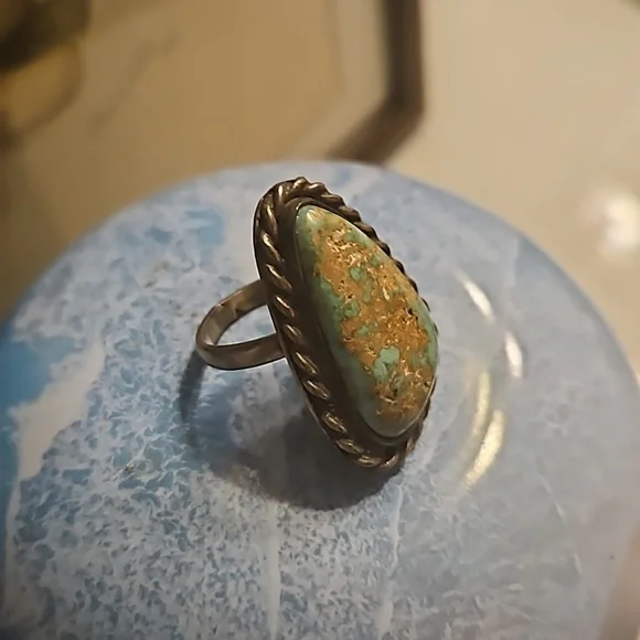 Amazing Turquoise with wrapped detailed 925 sterling silver ring size 8 - Picture 3 of 6